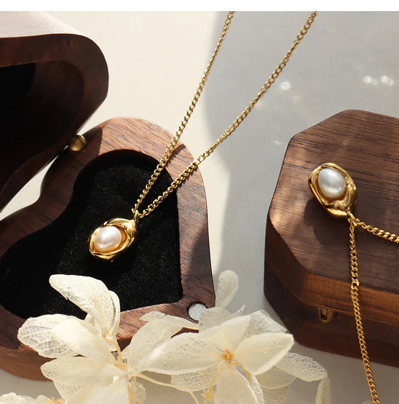 Pearl Tide Necklace
