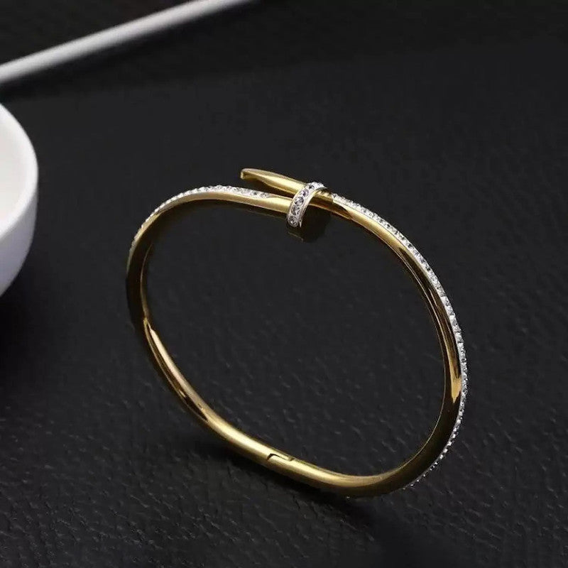 Nail Stone studded Bracelet