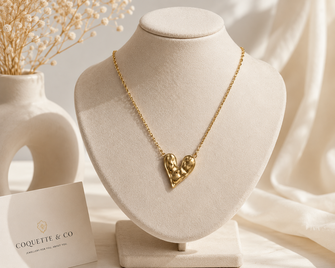 Amora heart necklace