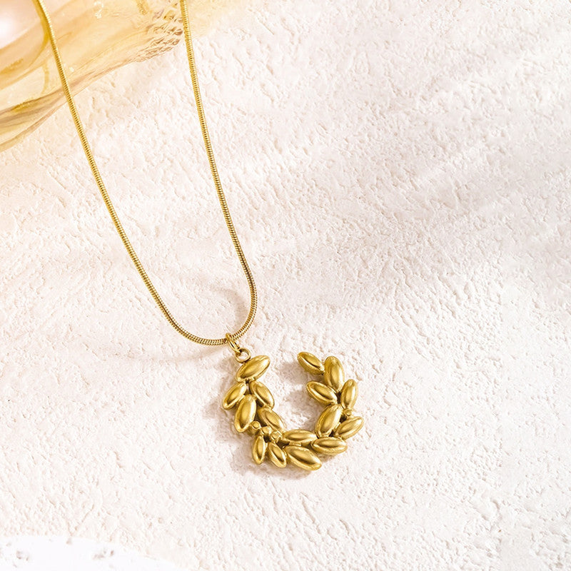 Olive Wreath Necklace