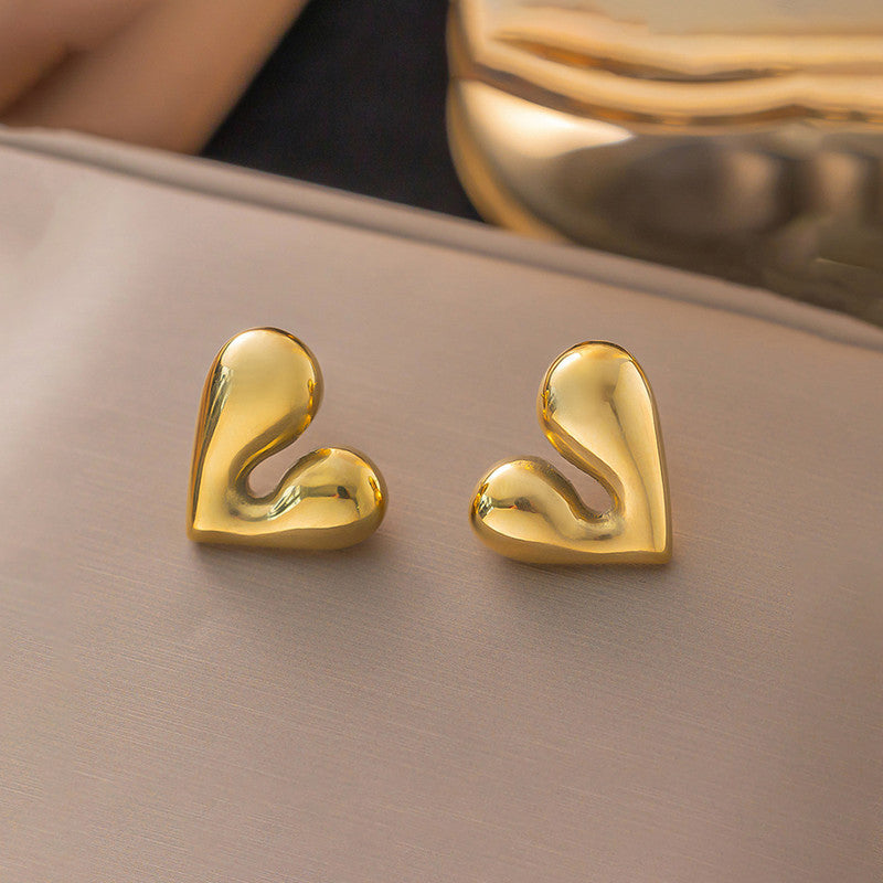 Amour Solid Heart Stud Earrings ❤️