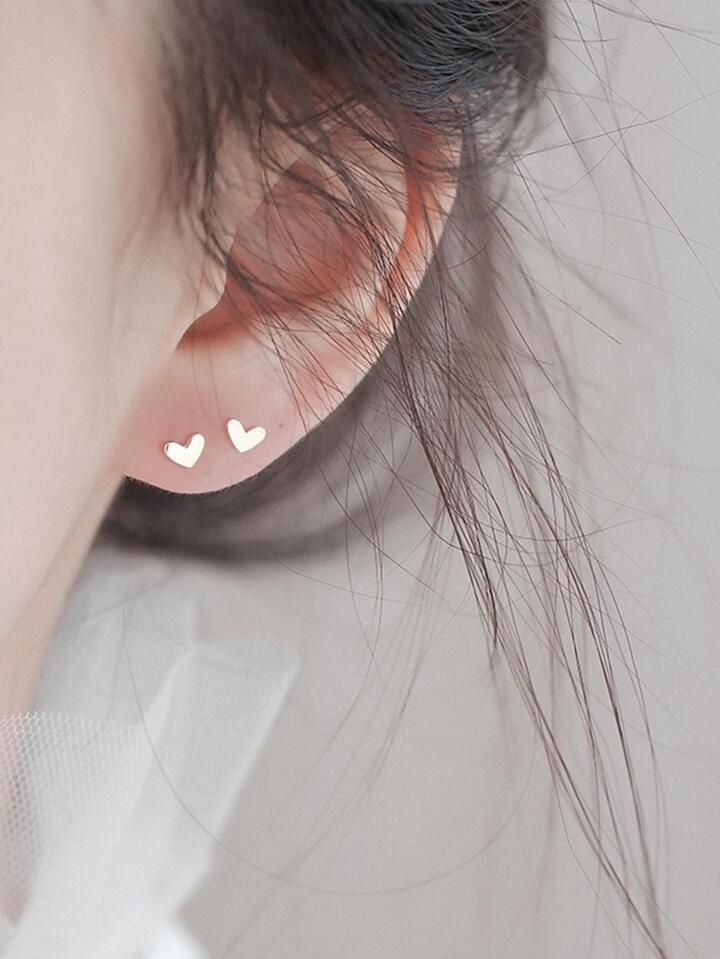 Miniature Heart Earrings 💗