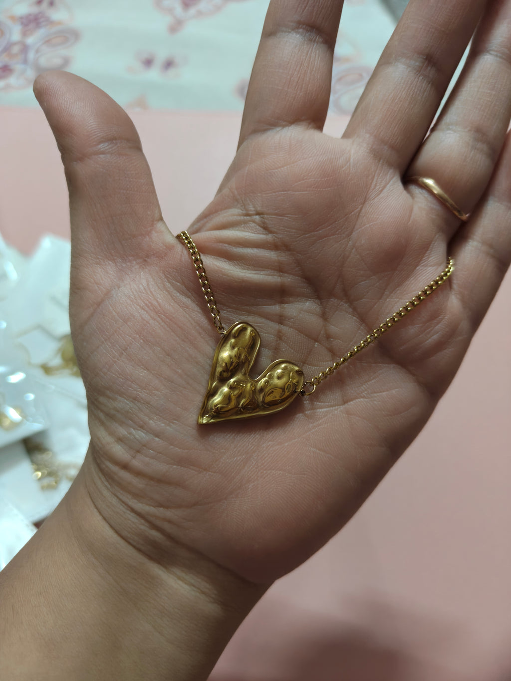 Amora heart necklace