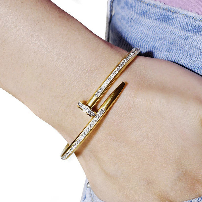 Nail Stone studded Bracelet
