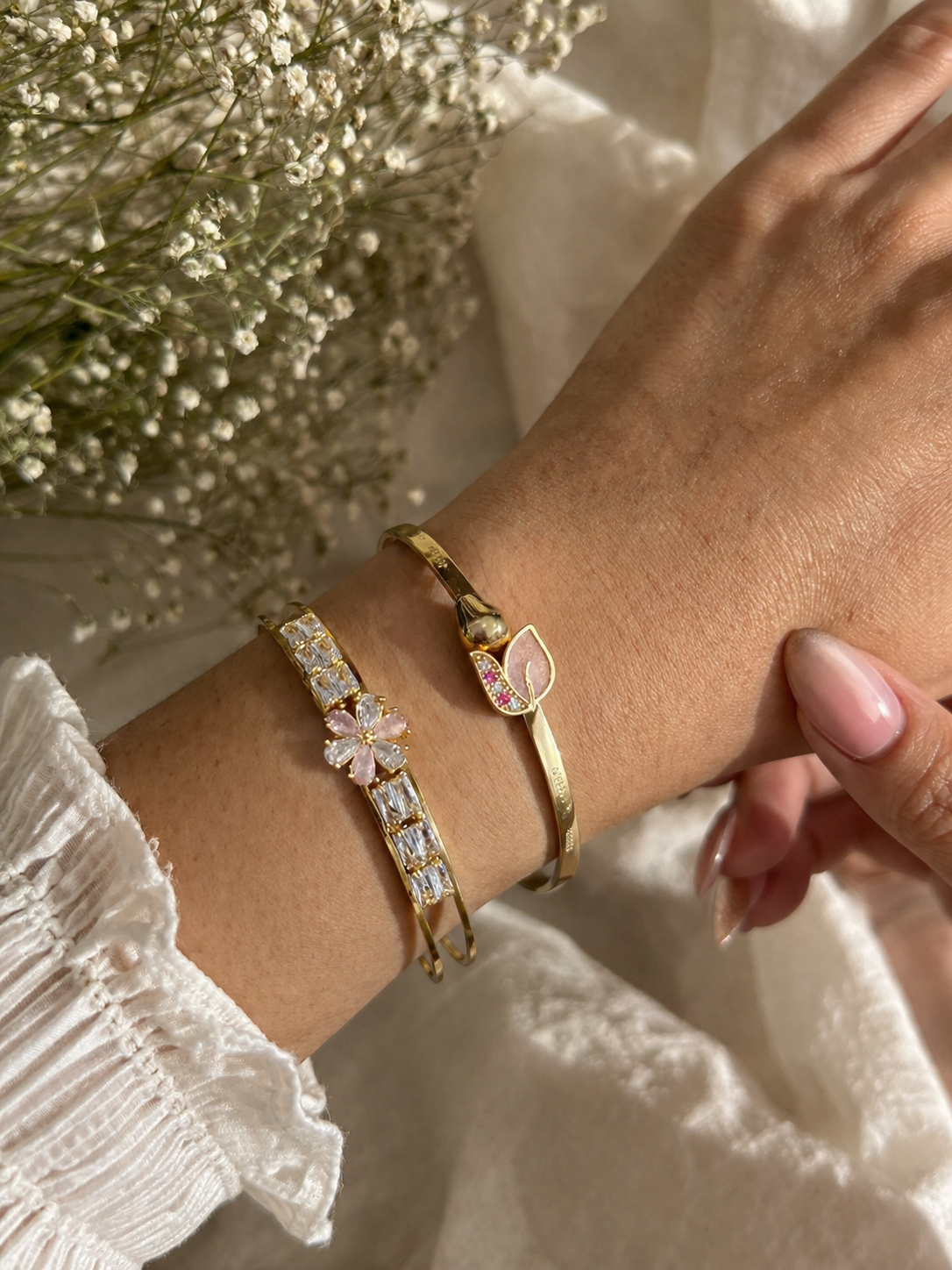 Petal Grace Bangle Bracelet 🌸