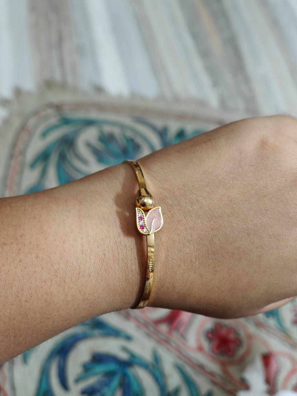 Petal Grace Bangle Bracelet 🌸