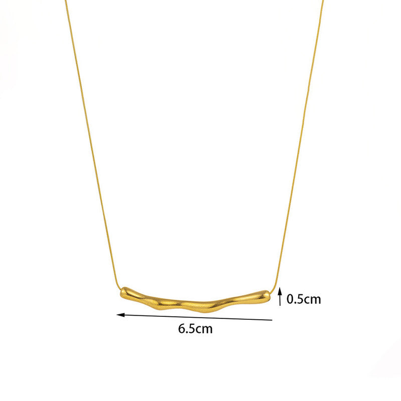 Aurelia Curve Necklace