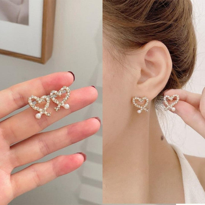 Hollow Heart AD Stud korean Earrings ❤️